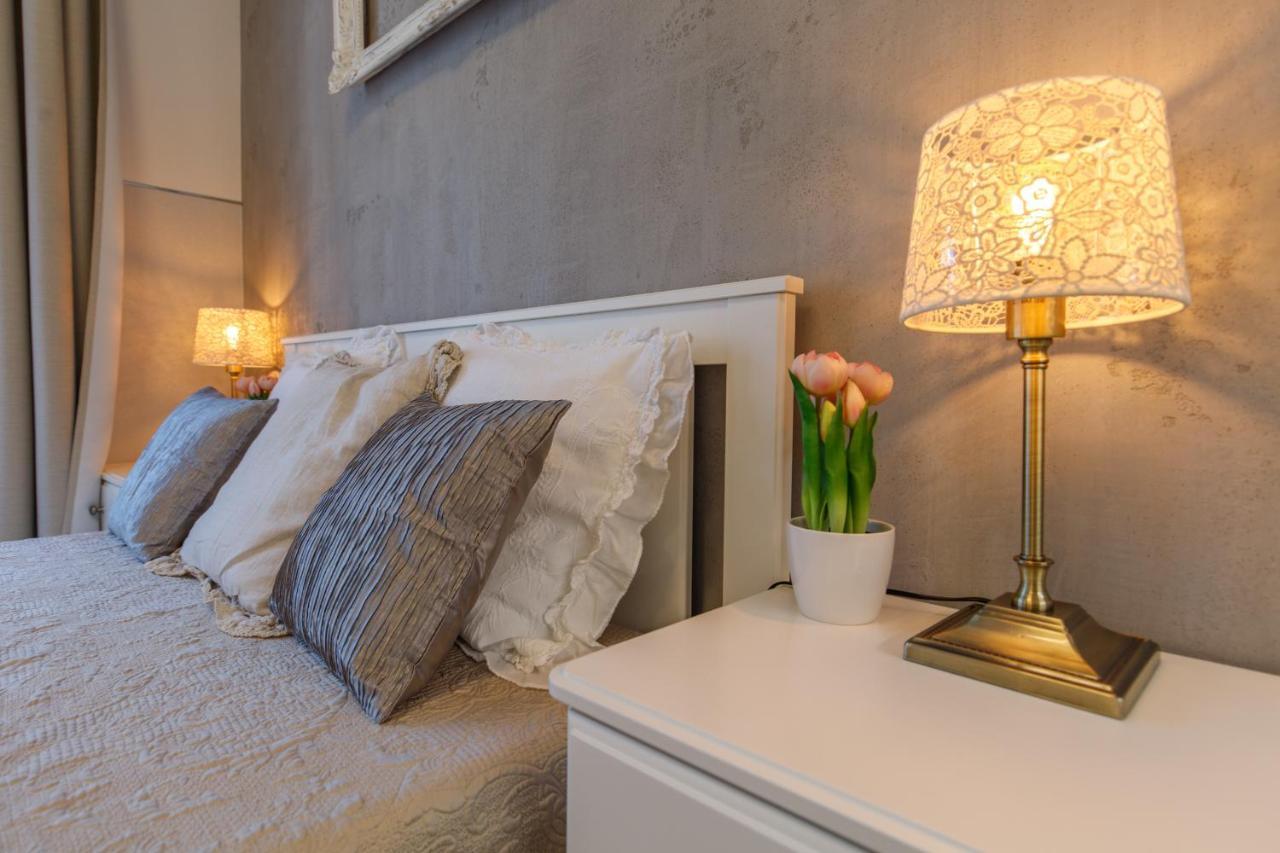 K40 Romantic Deluxe Studio In The City Center بودابست المظهر الخارجي الصورة